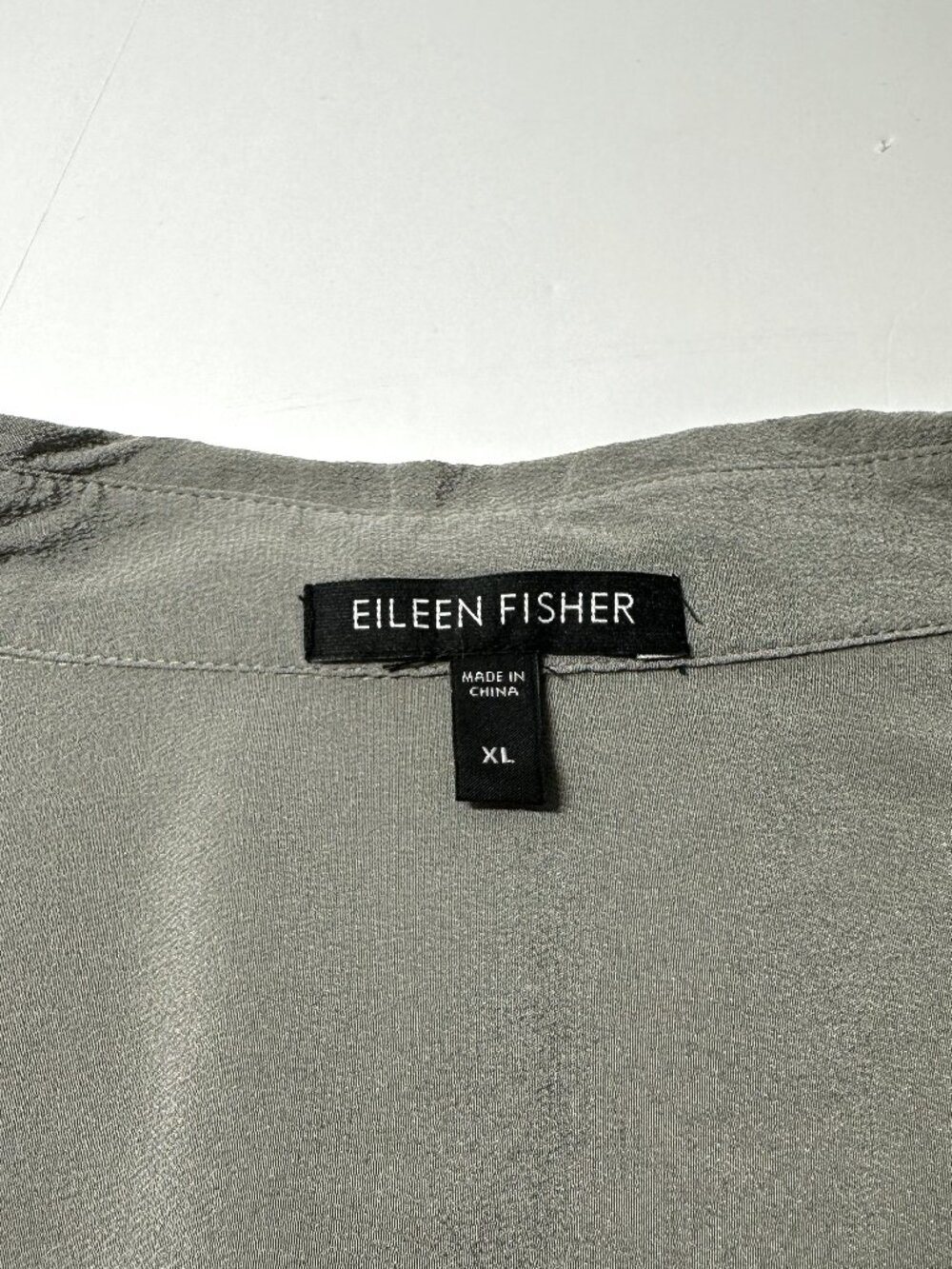Eileen Fisher Long Sleeve Grey Silk Blouse NWOT - Picture 3 of 4